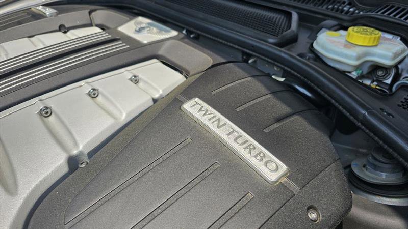 Used 2015 Bentley Continental GT image 16