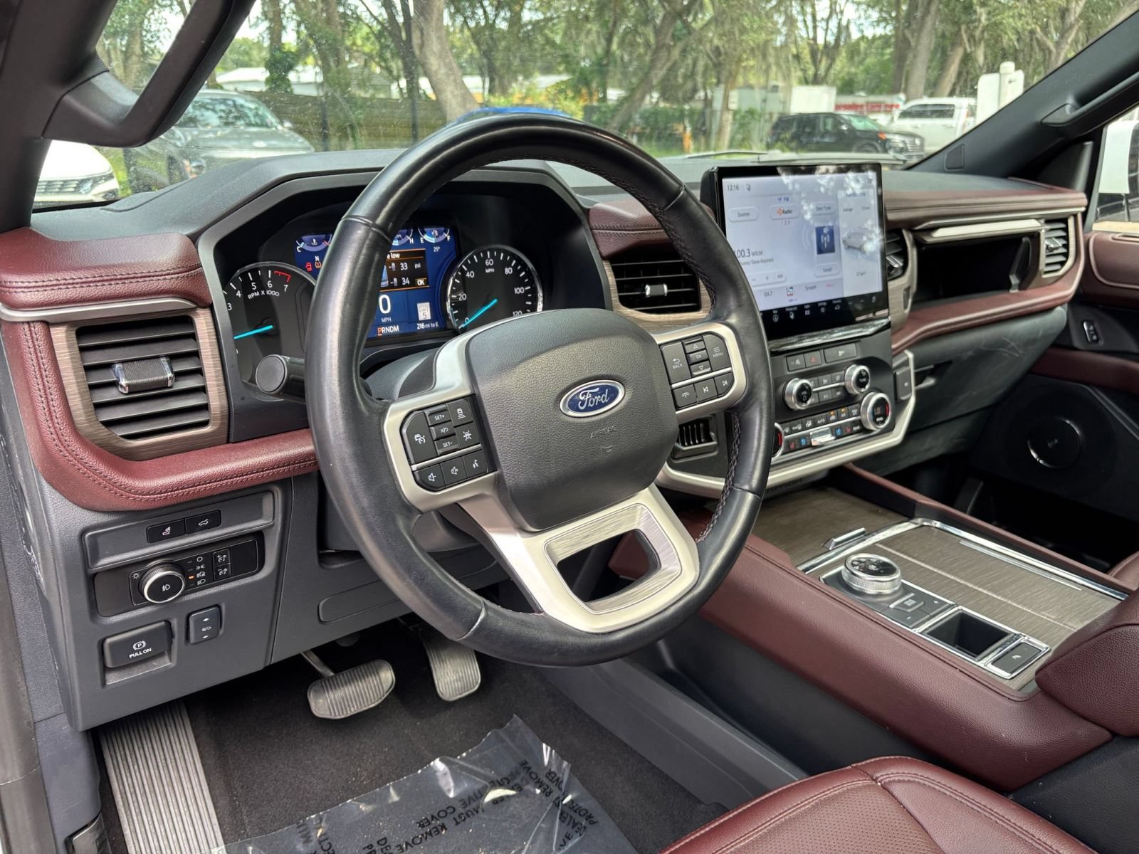 Used 2024 Ford Expedition Limited RWD image 38