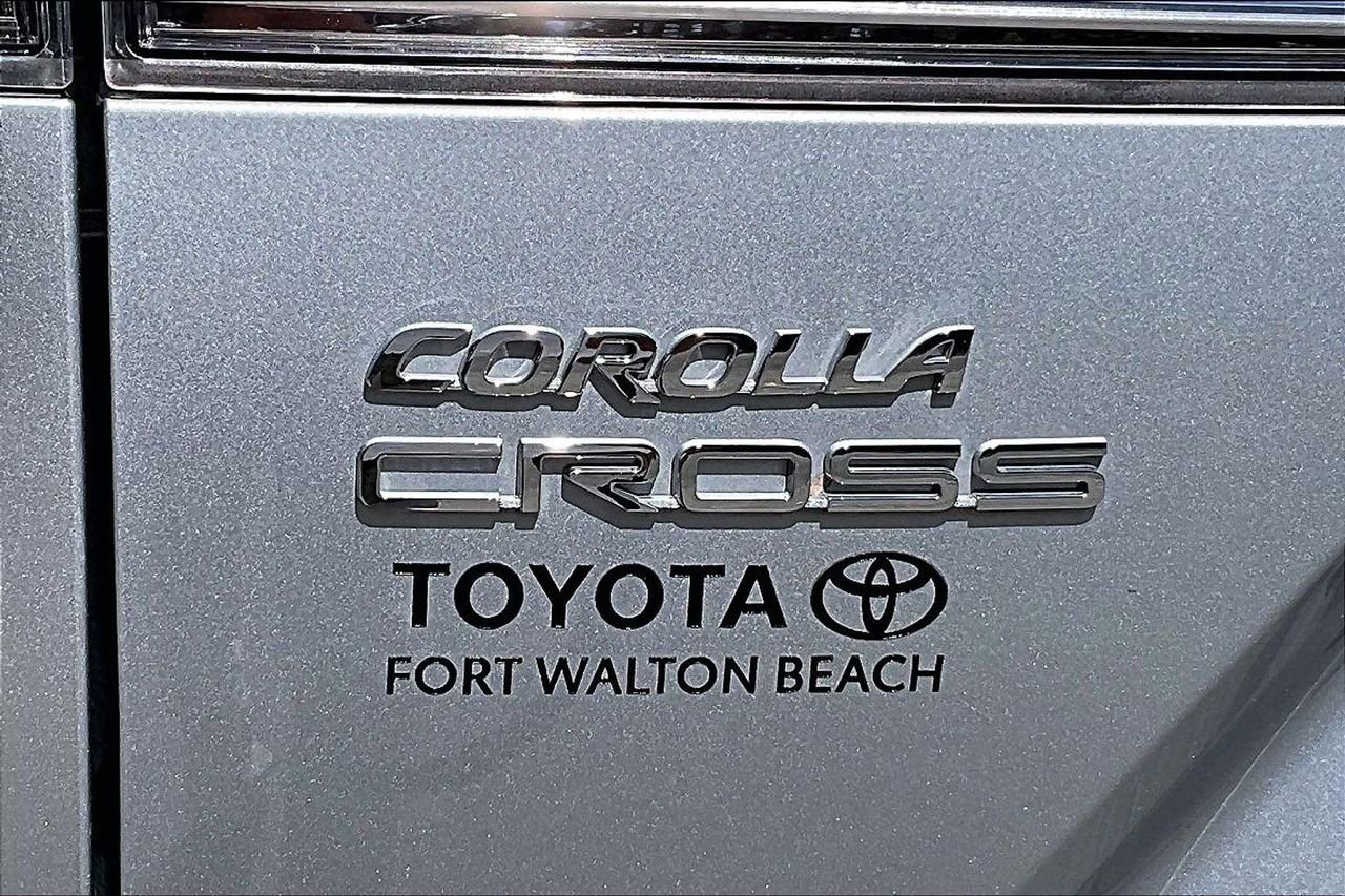 Used 2023 Toyota Corolla Cross L image 26
