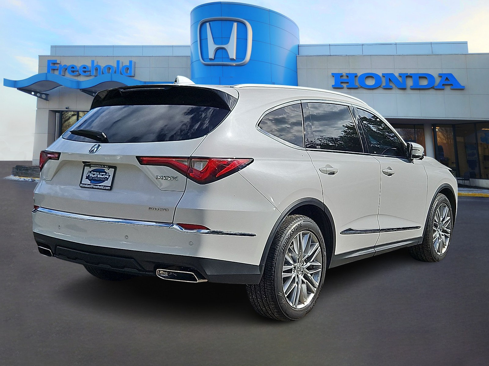 Used 2023 Acura MDX w/ Advance Package AWD/4WD image 6