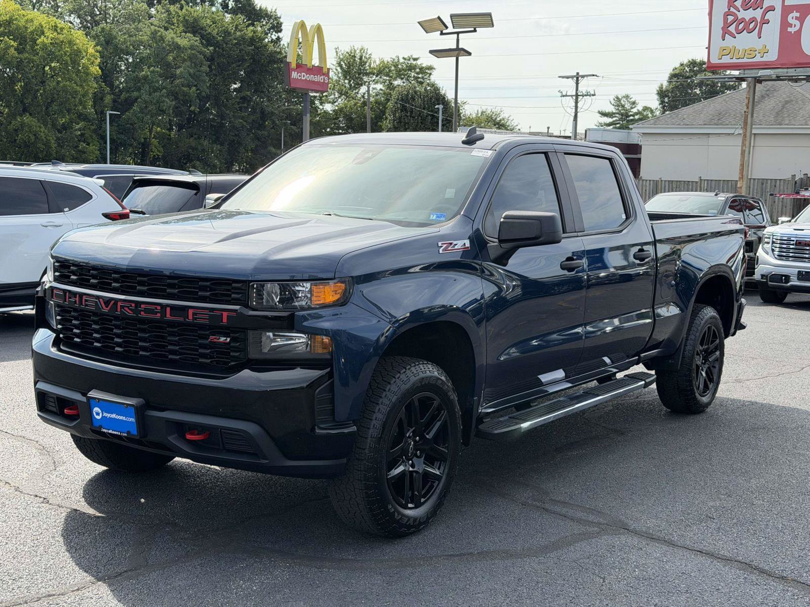 Used 2022 Chevrolet Silverado 1500 Custom Trail Boss w/ Safety Confidence Package AWD/4WD image 4