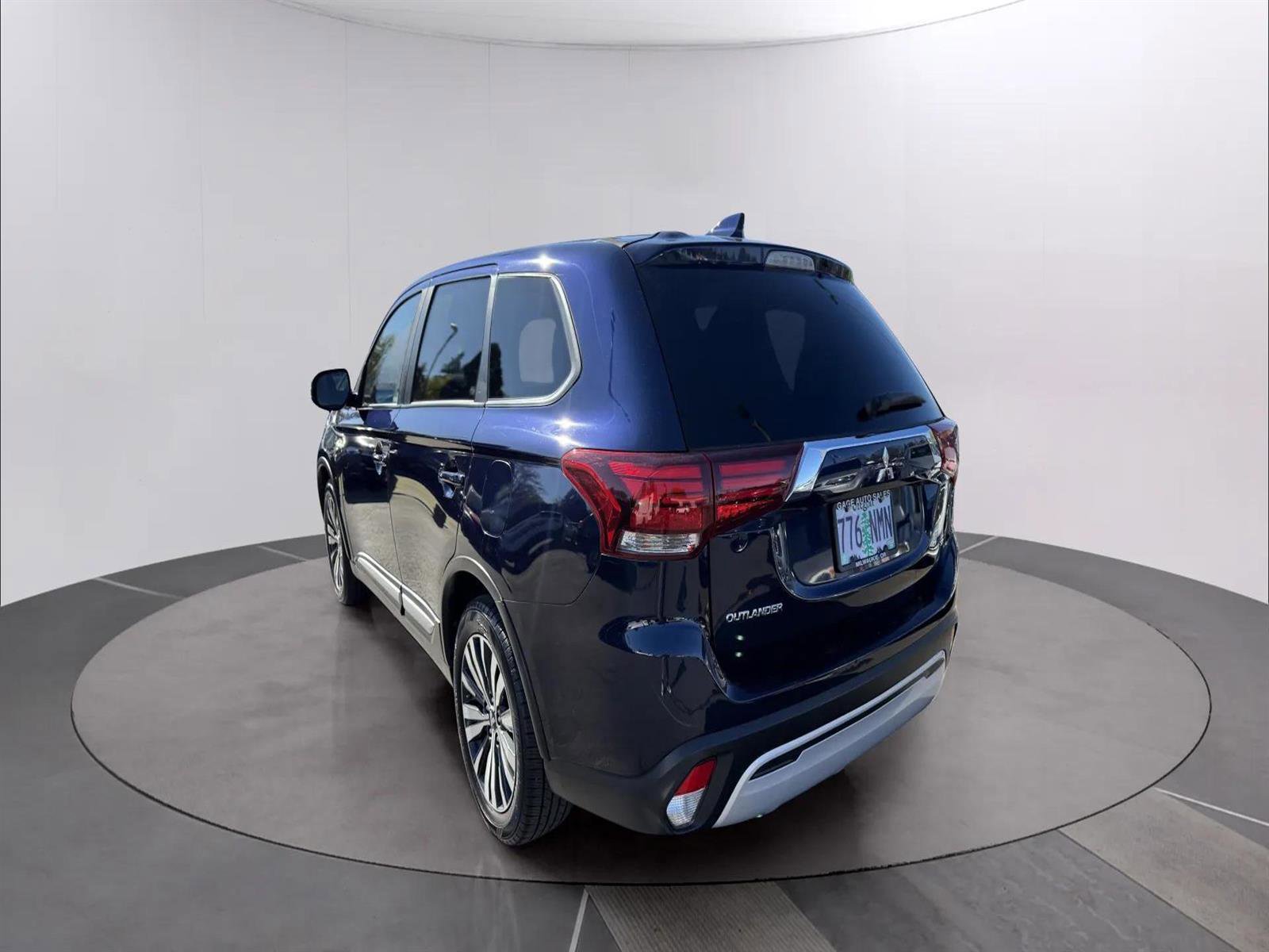 Used 2020 Mitsubishi Outlander SE image 4