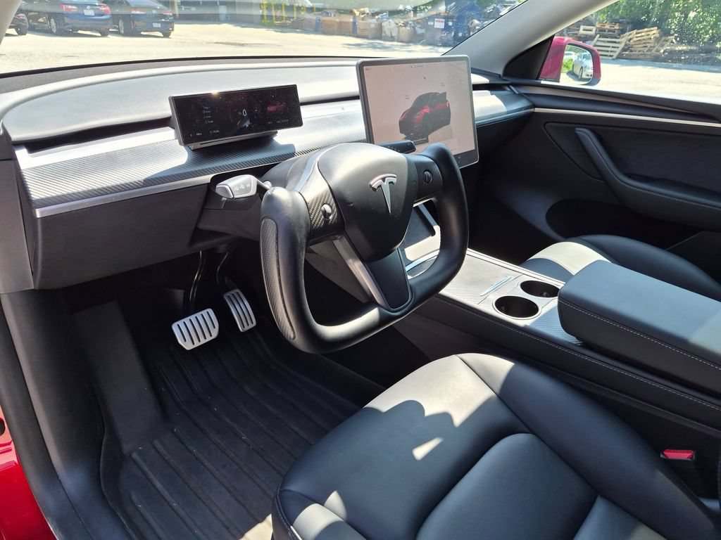 Used 2024 Tesla Model Y Performance AWD/4WD image 13