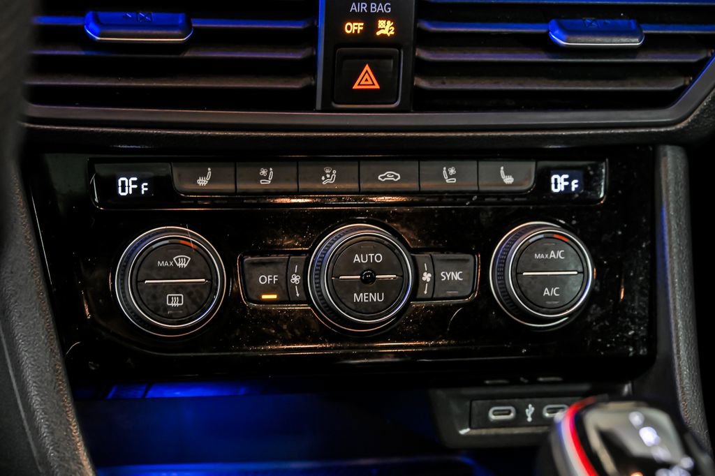 Used 2023 Volkswagen Jetta GLI Autobahn image 22