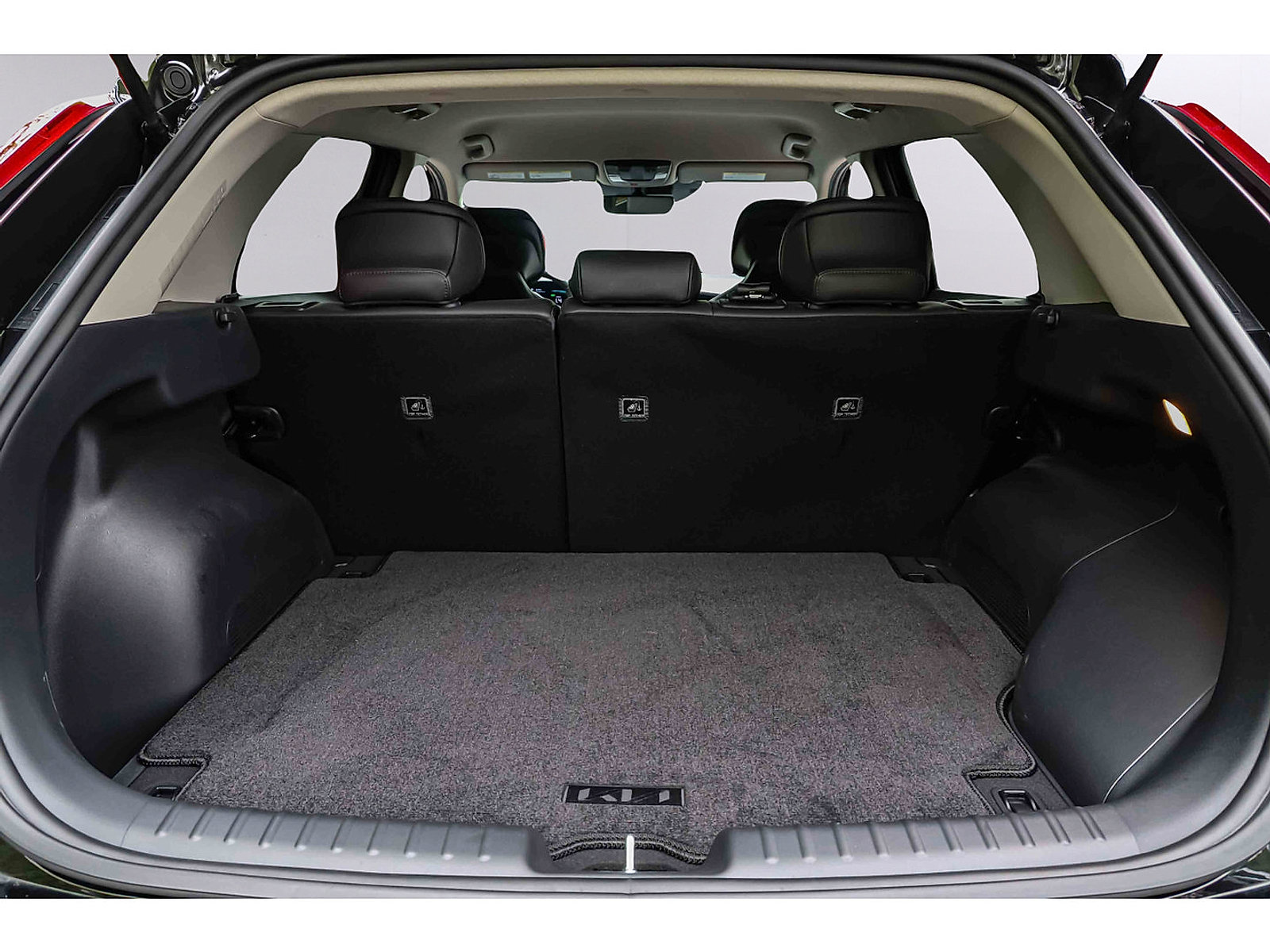 Certified 2025 Kia Niro EX w/ EX Cold Weather Package FWD image 9