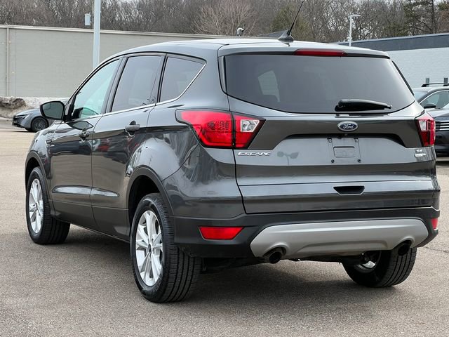 Used 2019 Ford Escape SE image 9