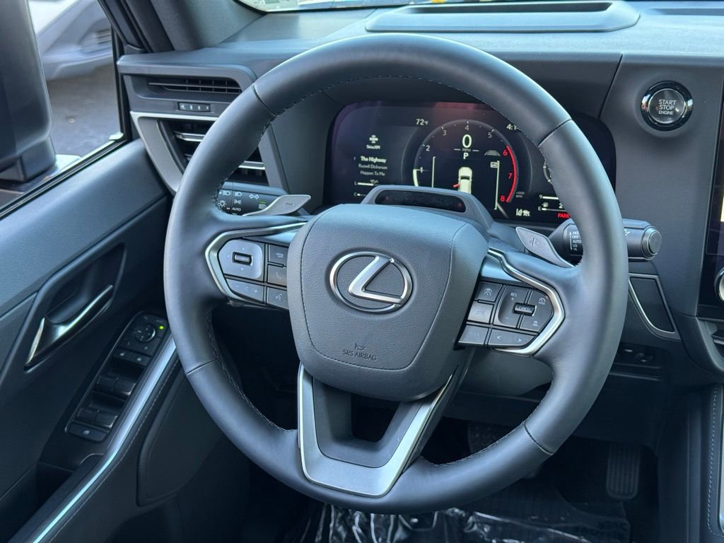 Used 2025 Lexus GX 550 image 21