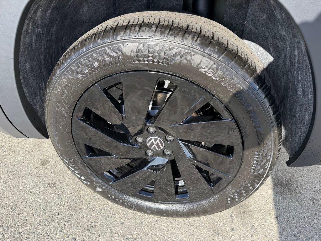 New 2026 Volkswagen Atlas SE image 12