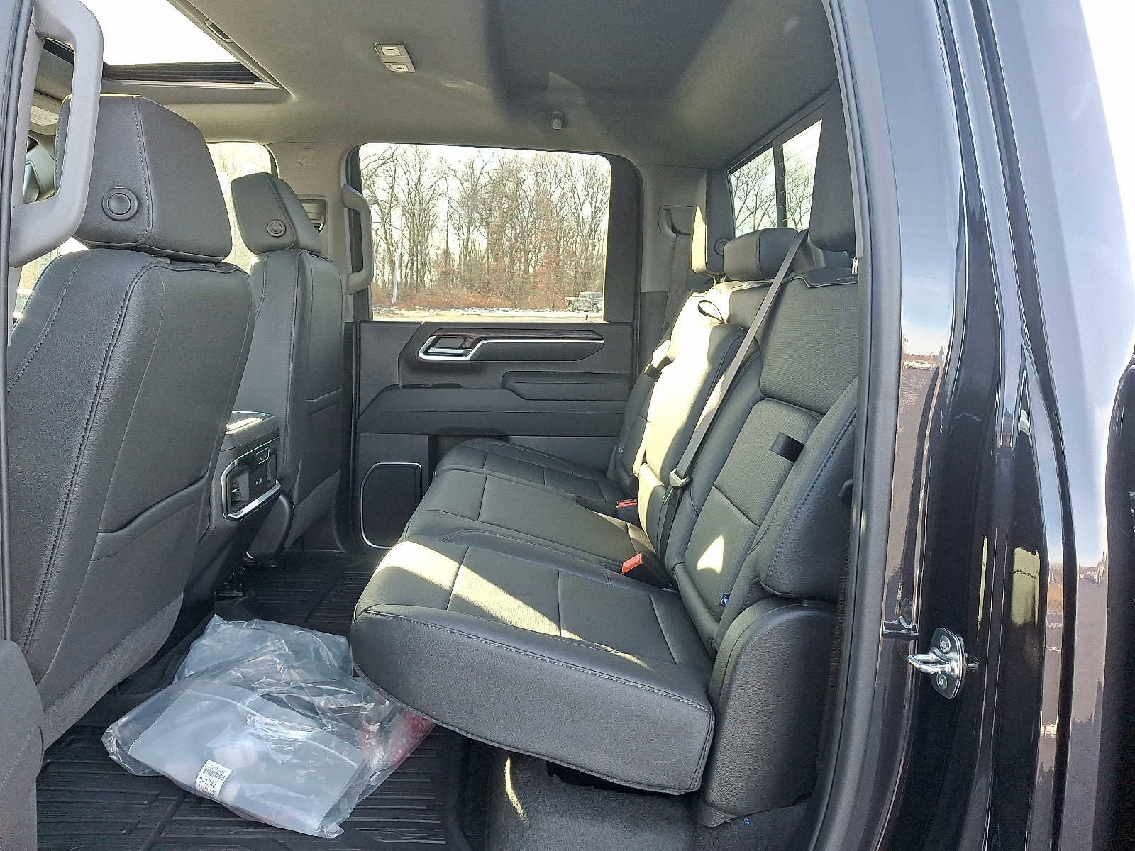 New 2026 GMC Sierra 3500 SLT image 8