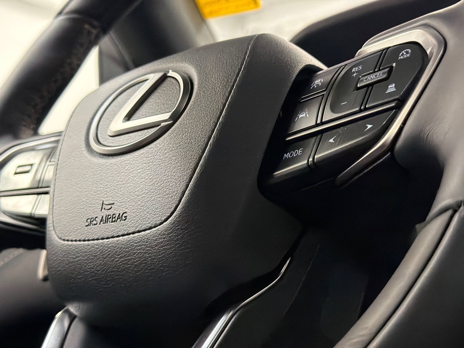 Used 2025 Lexus LX 600 4WD w/ Accessory Package (2T) image 32