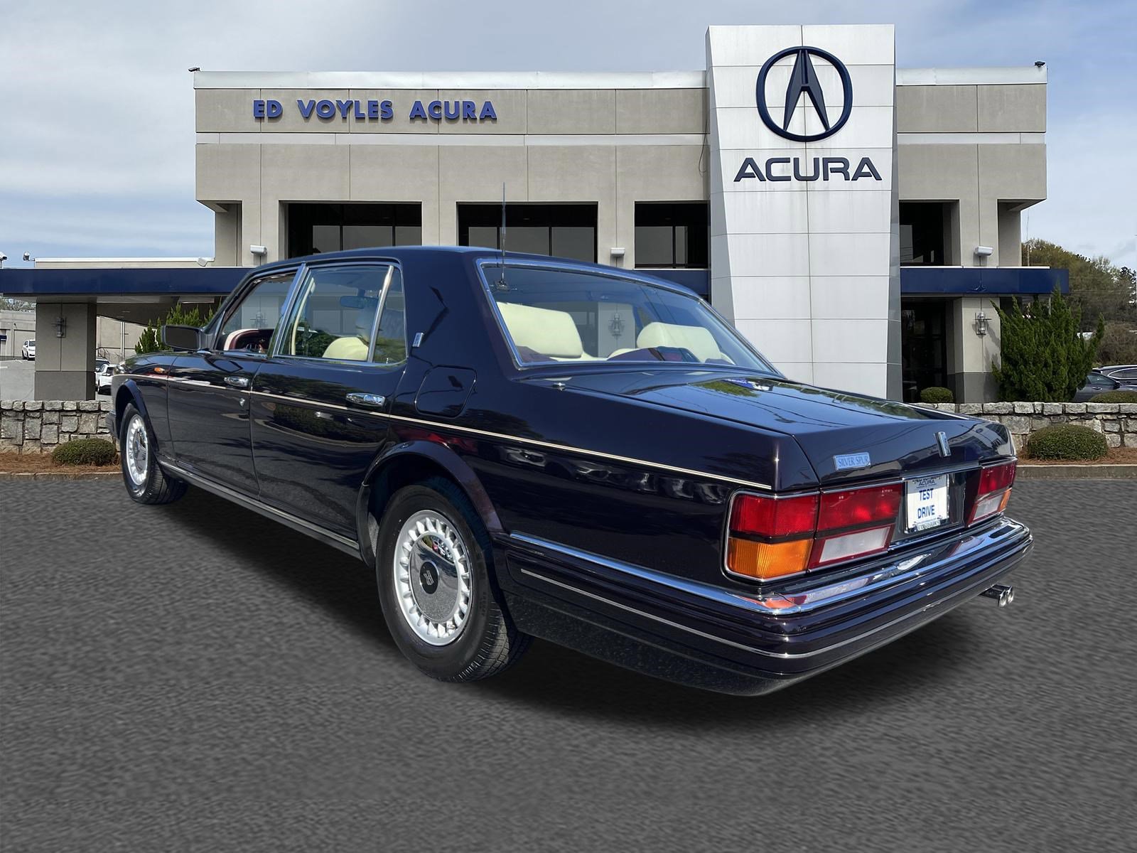 Used 1999 Rolls-Royce Silver Spur RWD image 3