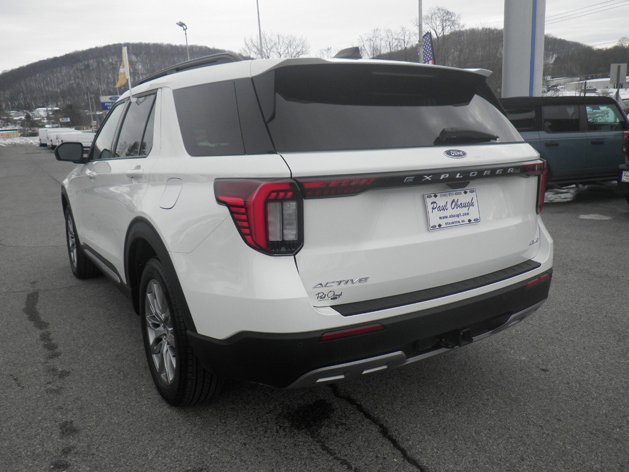Certified 2025 Ford Explorer Active w/ Active Comfort Package image 4
