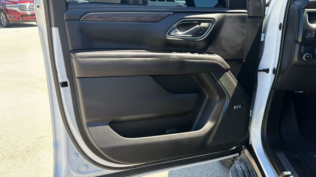 Used 2022 Chevrolet Tahoe LT w/ Luxury Package image 11