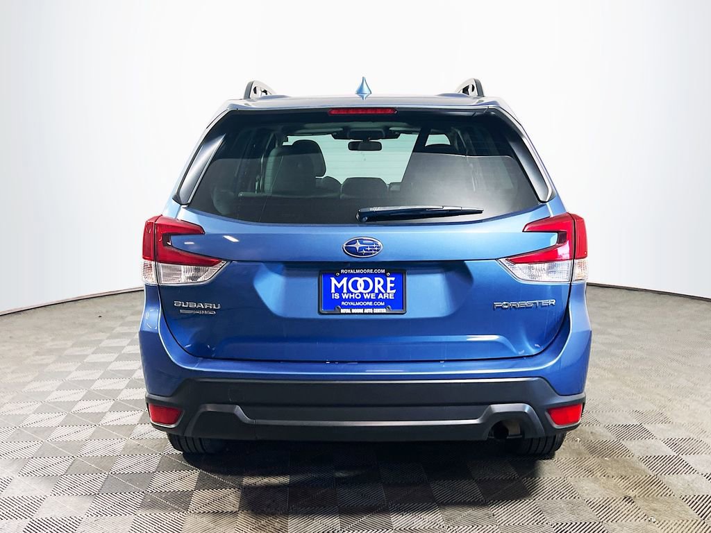 Used 2023 Subaru Forester Premium AWD/4WD image 6
