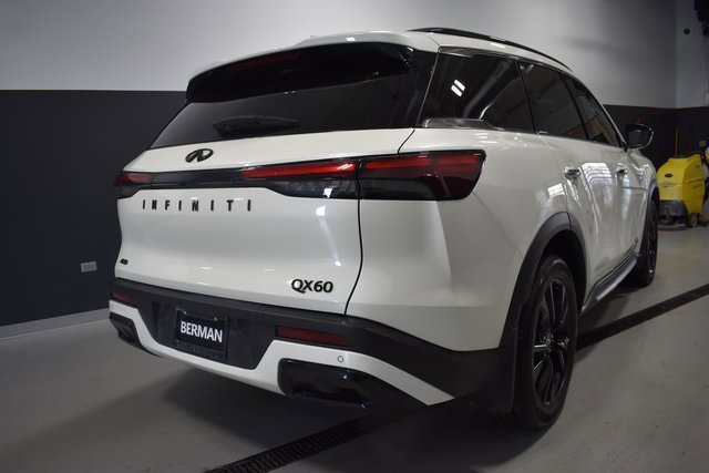 Used 2025 INFINITI QX60 Luxe w/ Black Edition image 8