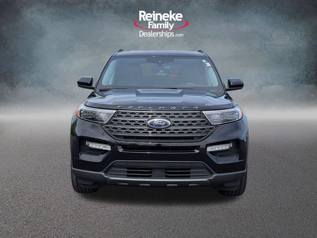 Used 2023 Ford Explorer XLT w/ Equipment Group 202A AWD/4WD image 2