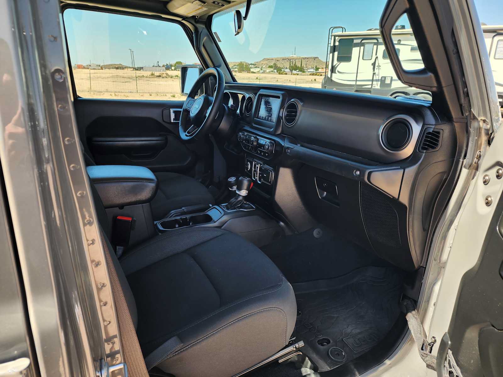 Used 2021 Jeep Gladiator Sport AWD/4WD image 13