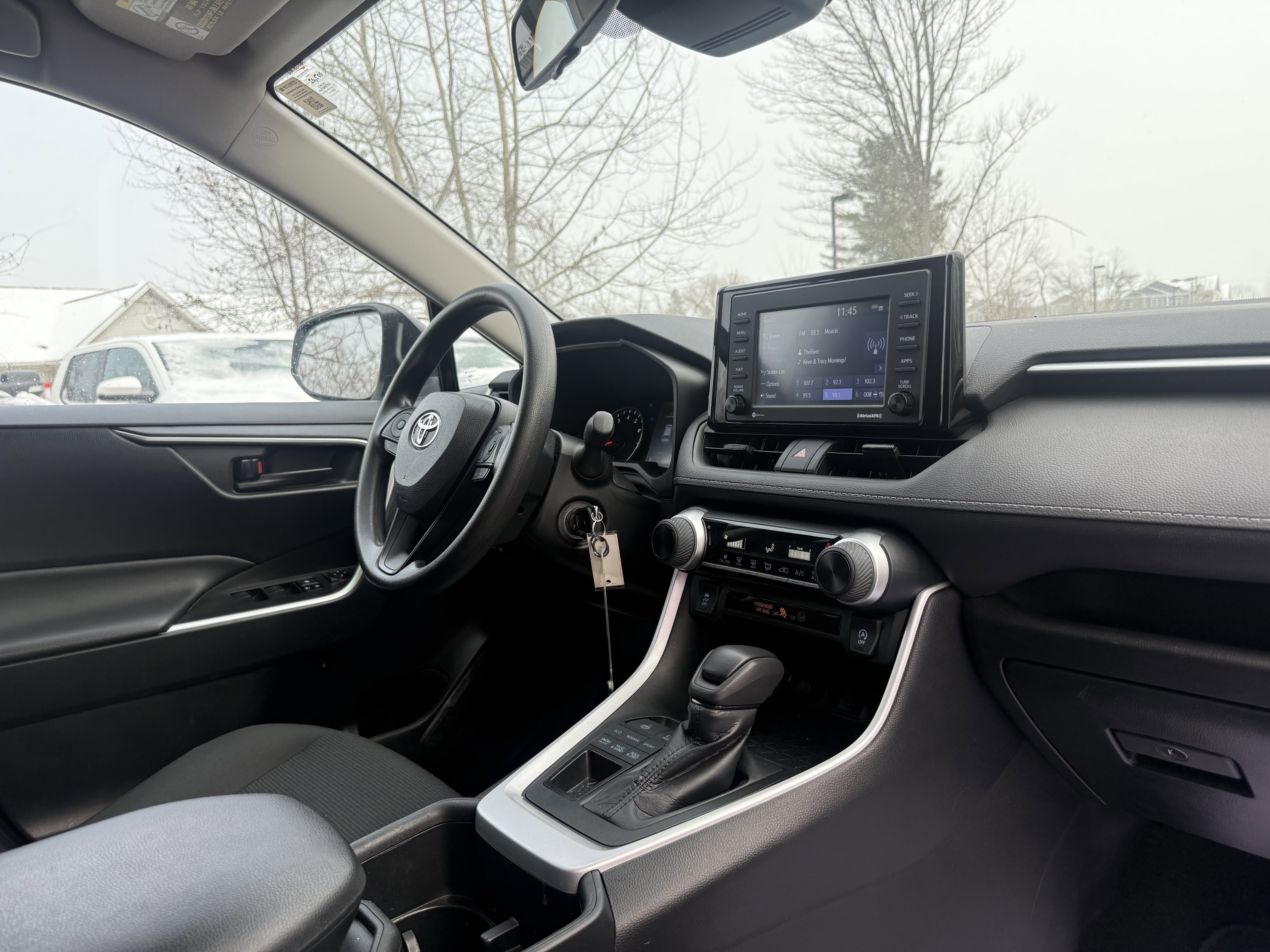 Used 2022 Toyota RAV4 LE image 33