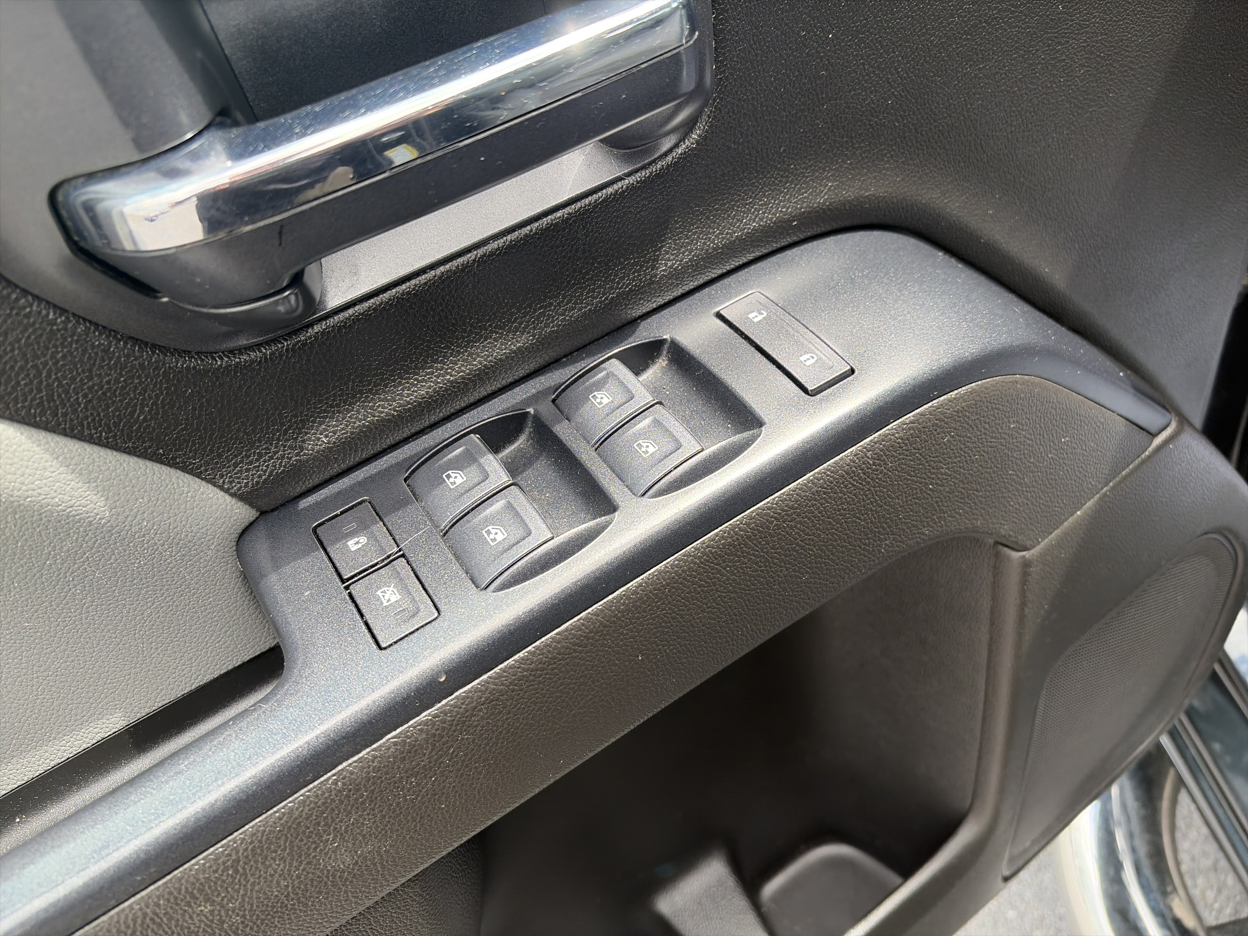 Used 2019 Chevrolet Silverado 1500 W/T AWD/4WD image 17