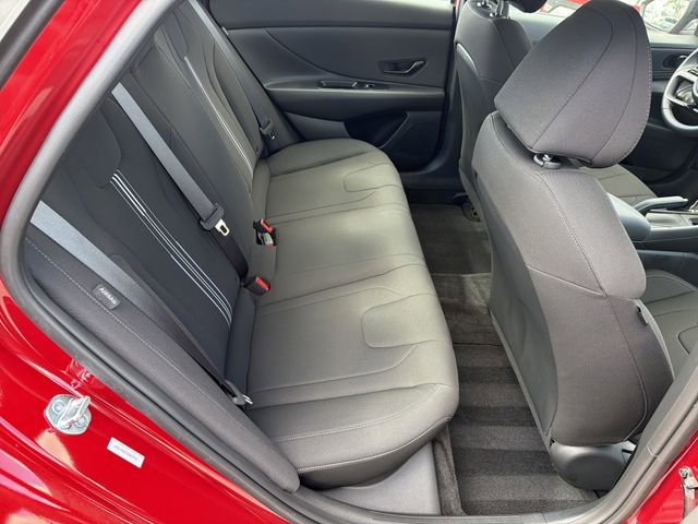 Certified 2025 Hyundai Elantra Sport image 15