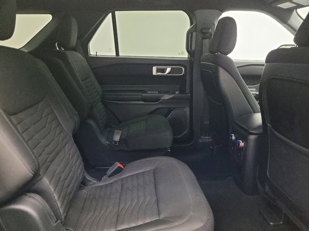 Used 2020 Ford Explorer XLT image 19