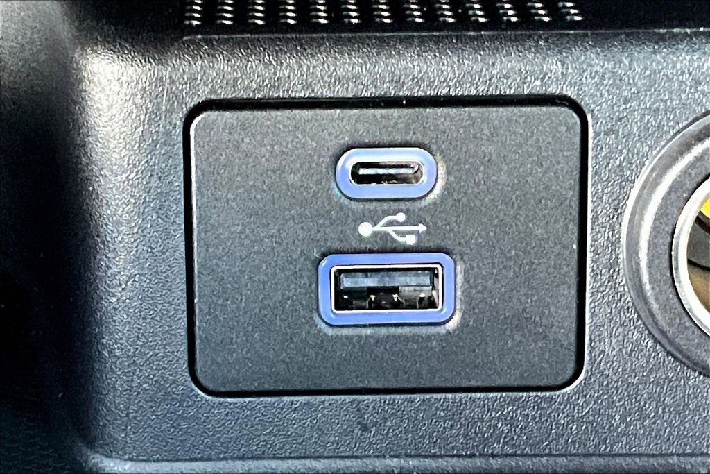 Certified 2022 Ford Escape SE w/ SE Sport Appearance Package AWD/4WD image 19