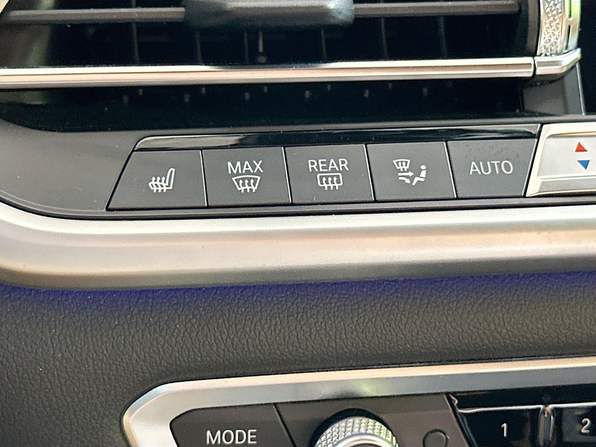Used 2022 BMW X6 xDrive40i w/ M Sport Package AWD/4WD image 20