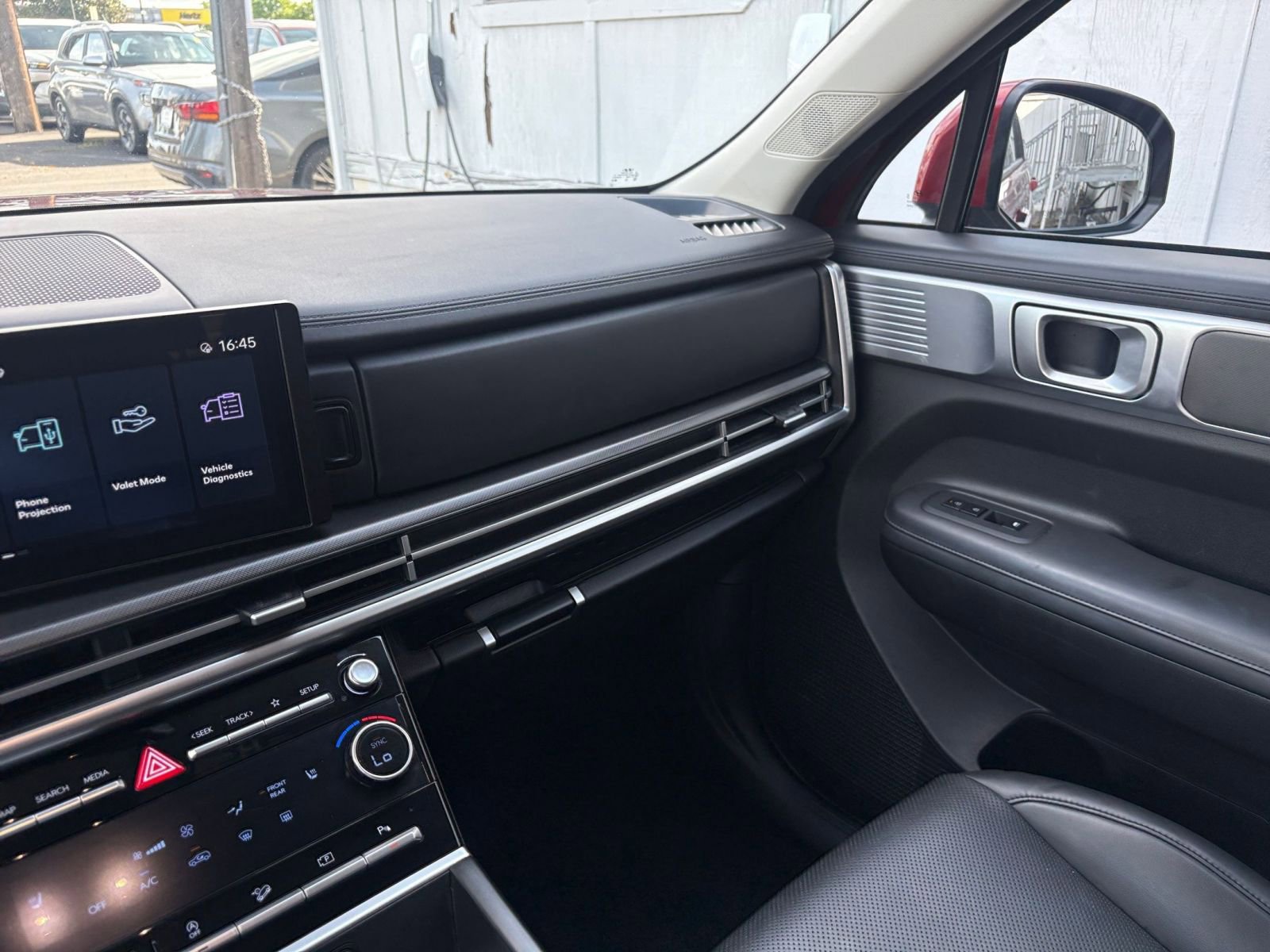 Used 2025 Hyundai Santa Fe SEL image 39