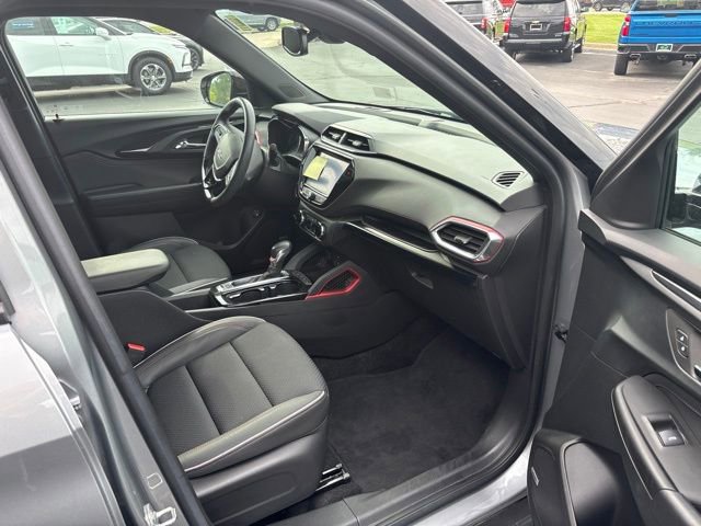 Used 2023 Chevrolet TrailBlazer RS w/ Sun and Liftgate Package AWD/4WD image 9
