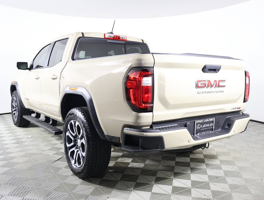 Used 2024 GMC Canyon AT4 w/ Technology Package image 4
