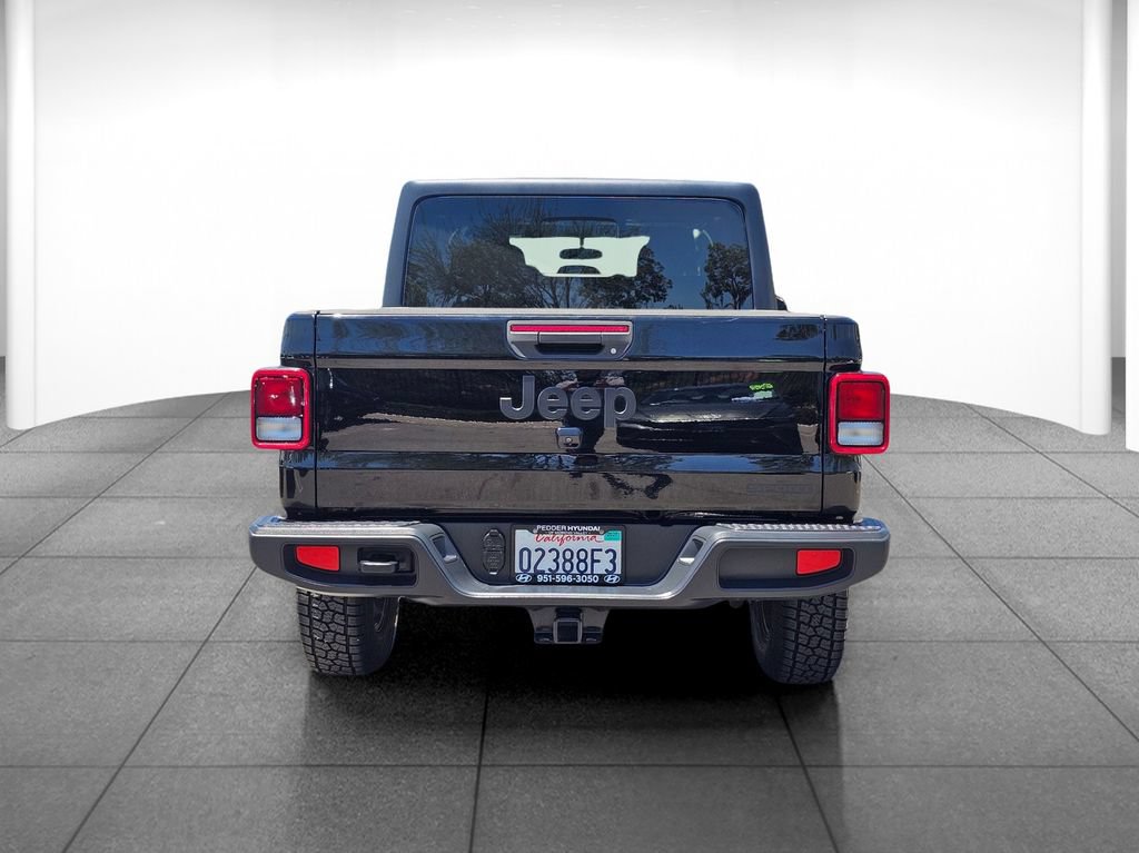 Used 2021 Jeep Gladiator Sport AWD/4WD image 5