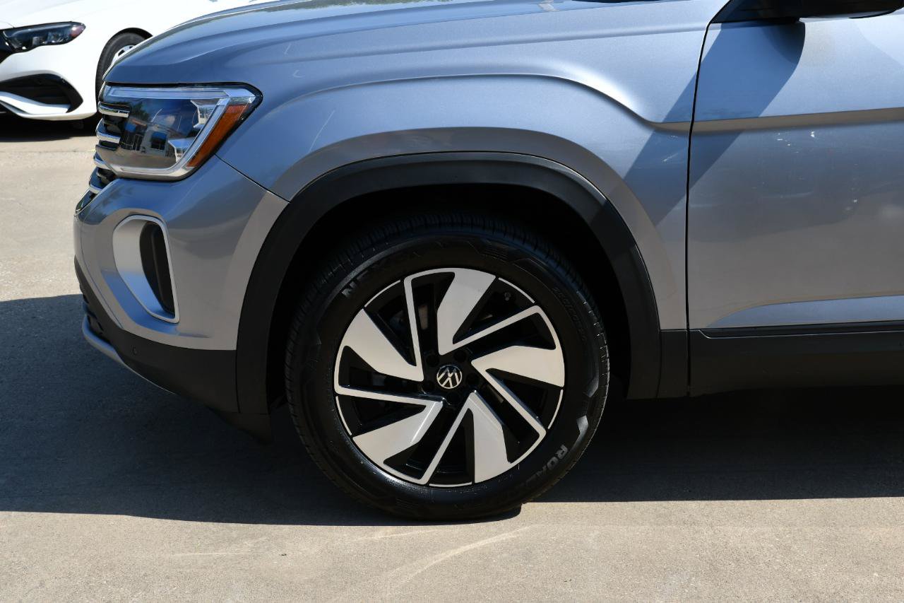 Used 2026 Volkswagen Atlas SE FWD image 4