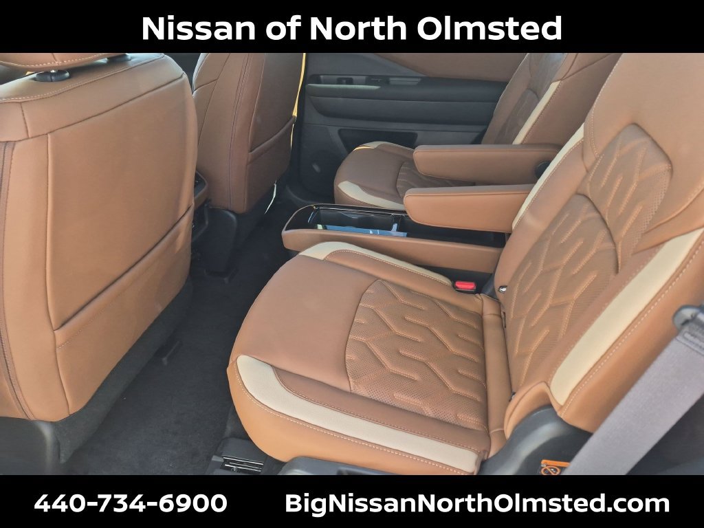 New 2026 Nissan Pathfinder Platinum AWD/4WD image 17