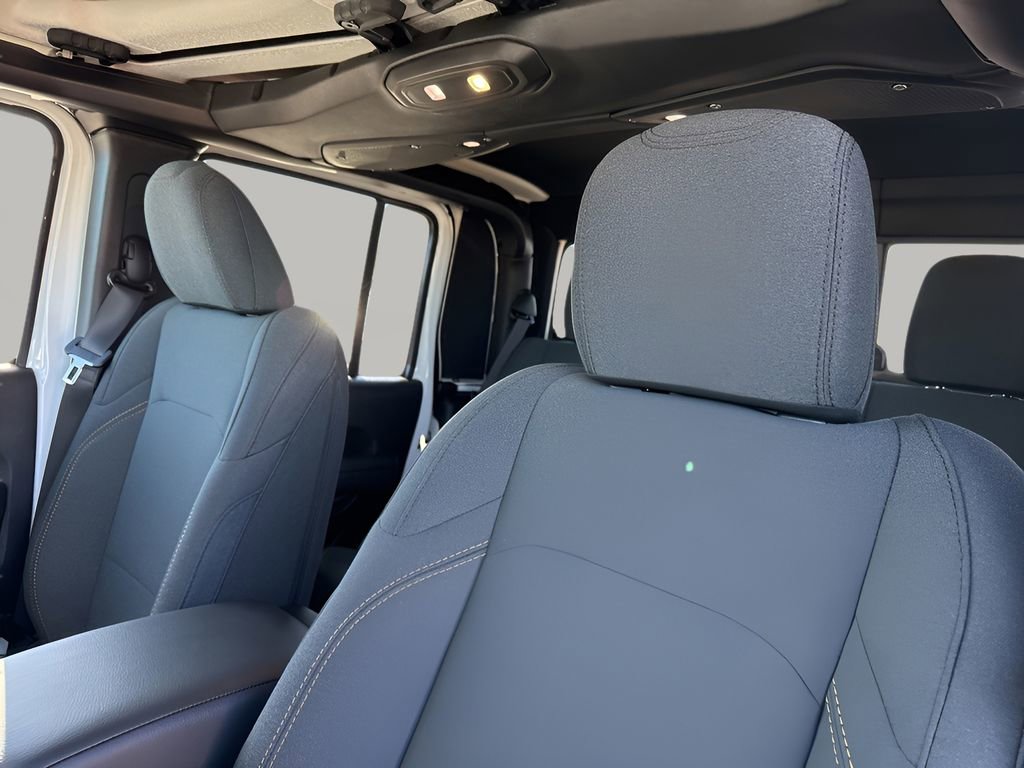 New 2025 Jeep Gladiator Sport AWD/4WD image 37