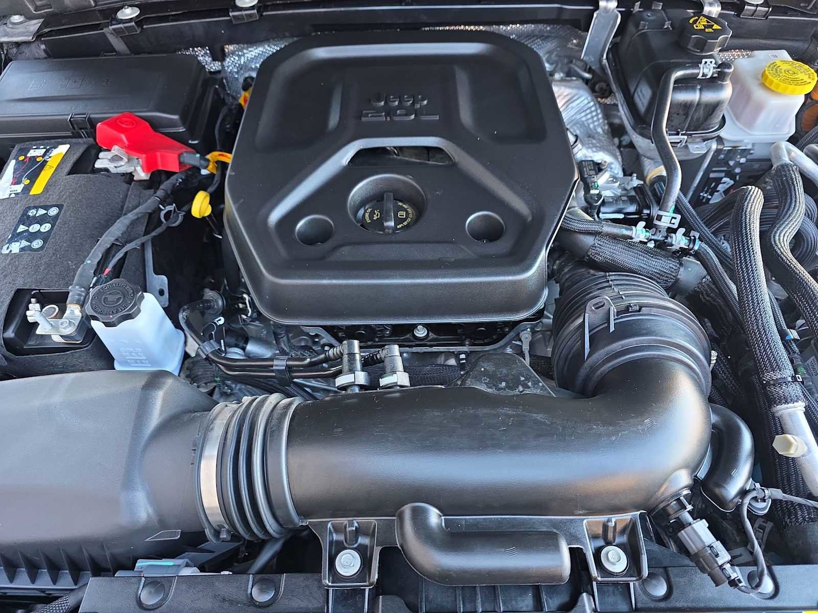 Used 2024 Jeep Wrangler Sahara w/ Safety Group image 13