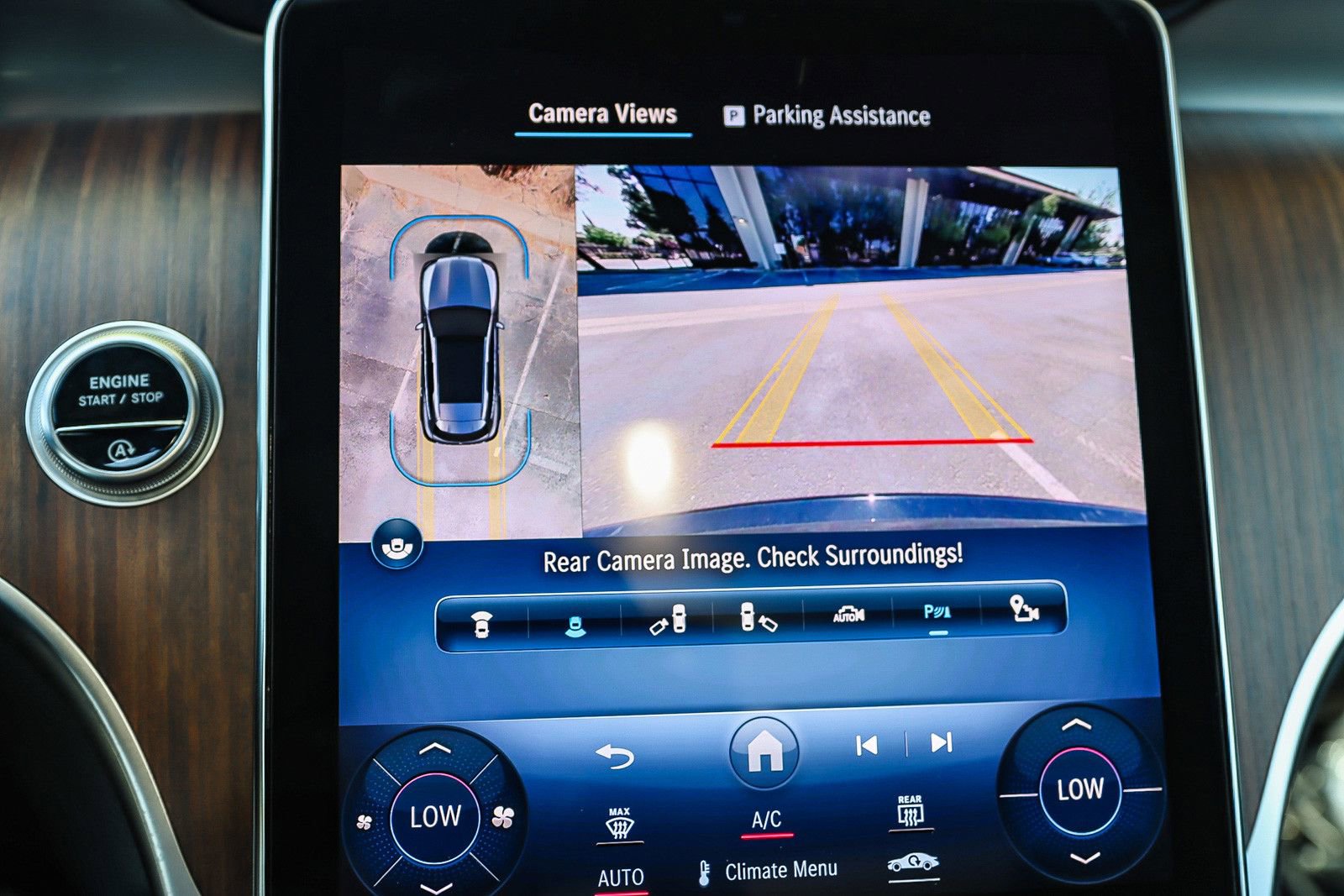 Used 2024 Mercedes-Benz GLC 300 4MATIC image 22