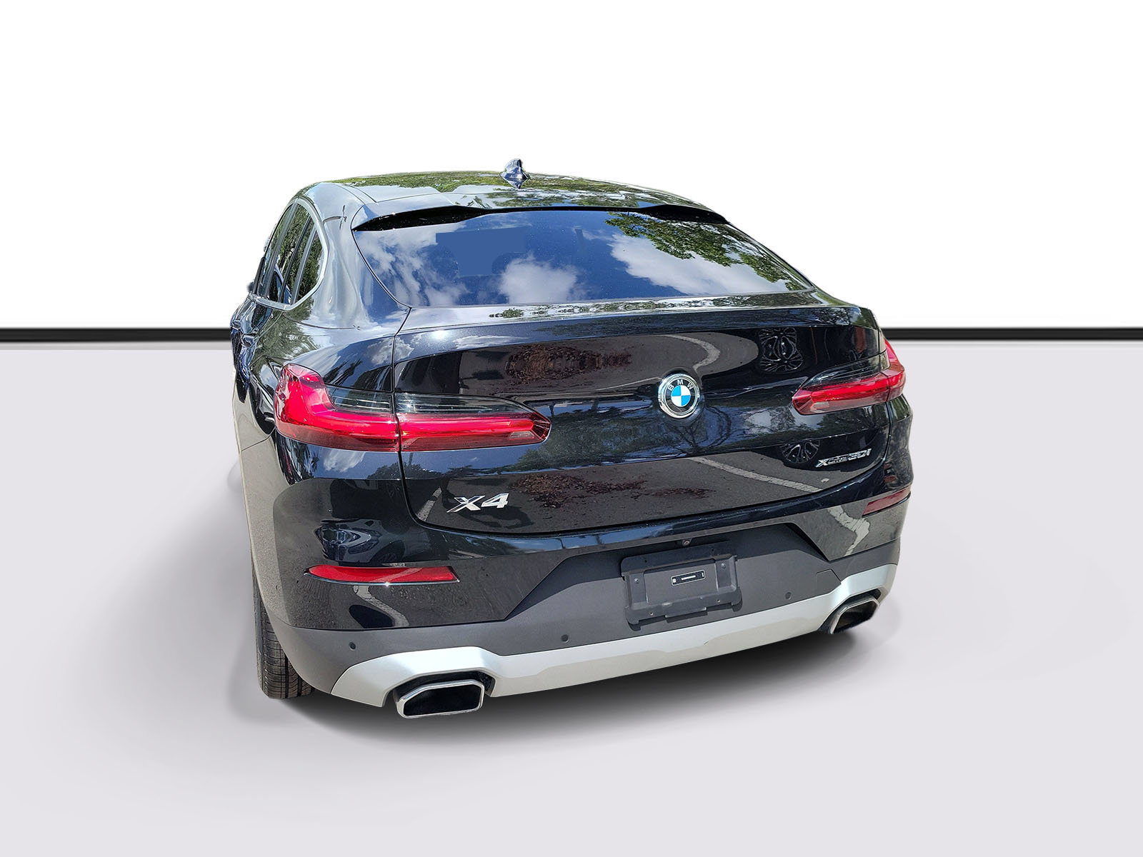 Used 2024 BMW X4 xDrive30i AWD/4WD image 3