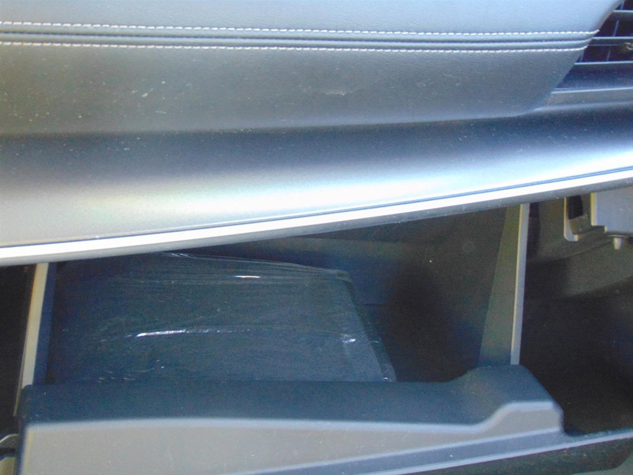 Used 2024 Nissan Rogue SV image 25