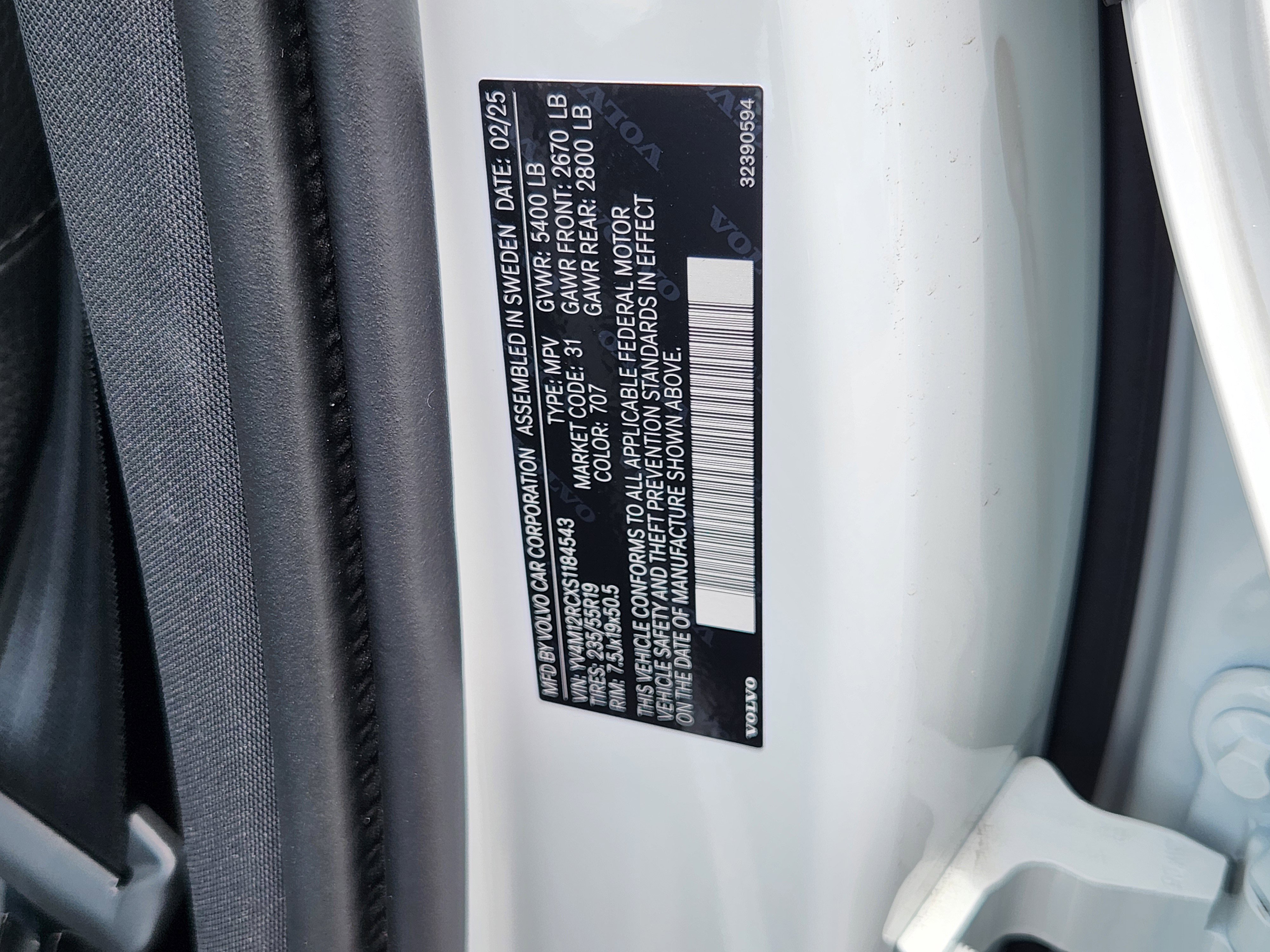 New 2025 Volvo XC60 B5 Plus w/ Protection Package Premier image 37