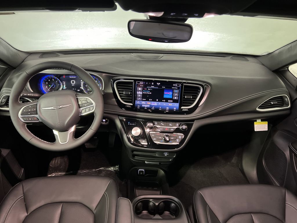 New 2026 Chrysler Pacifica Select image 26
