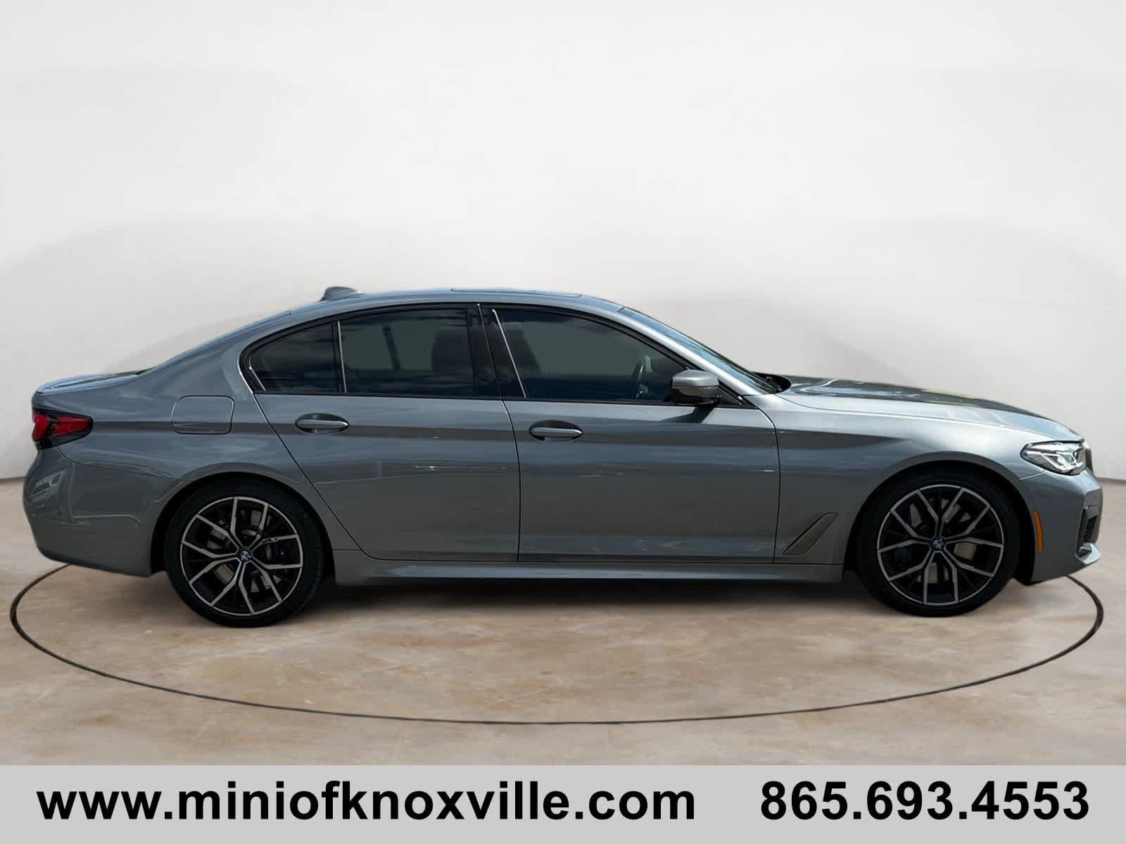 Used 2023 BMW M550i xDrive AWD/4WD image 2