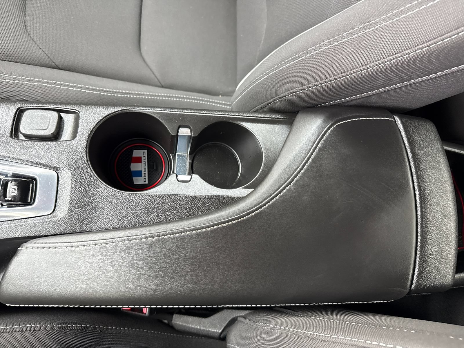 Used 2018 Chevrolet Camaro LS RWD image 31