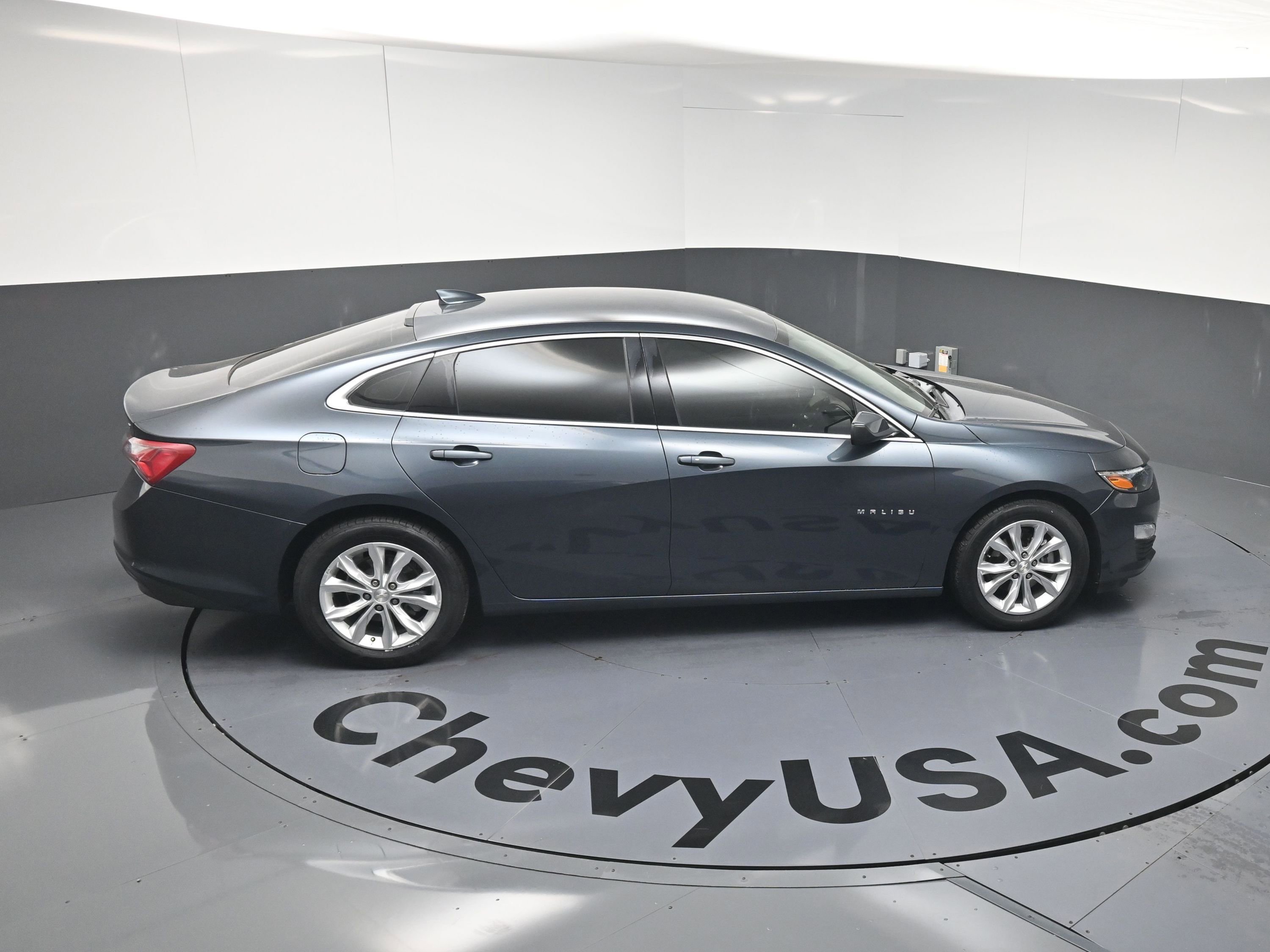 Used 2019 Chevrolet Malibu LT FWD image 33