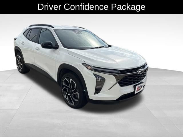 Used 2024 Chevrolet Trax RS w/ Driver Confidence Package FWD image 4