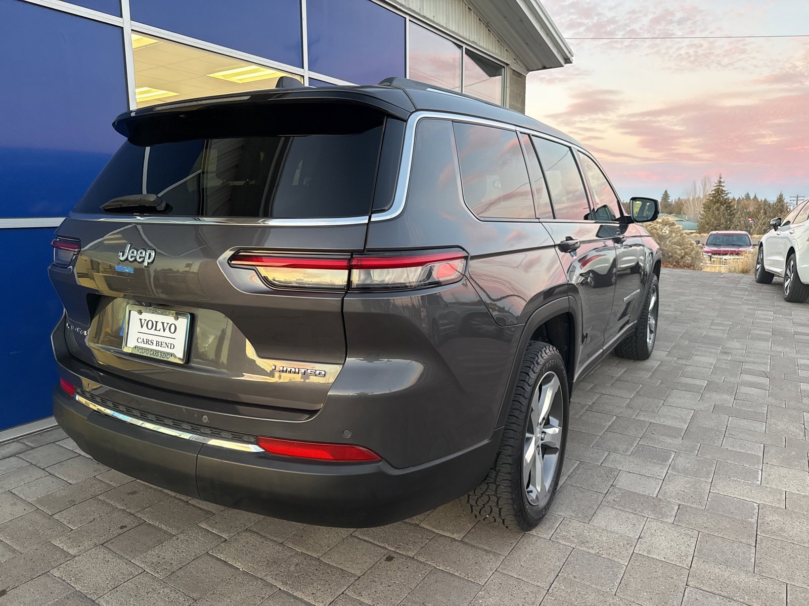 Used 2021 Jeep Grand Cherokee L Limited image 6