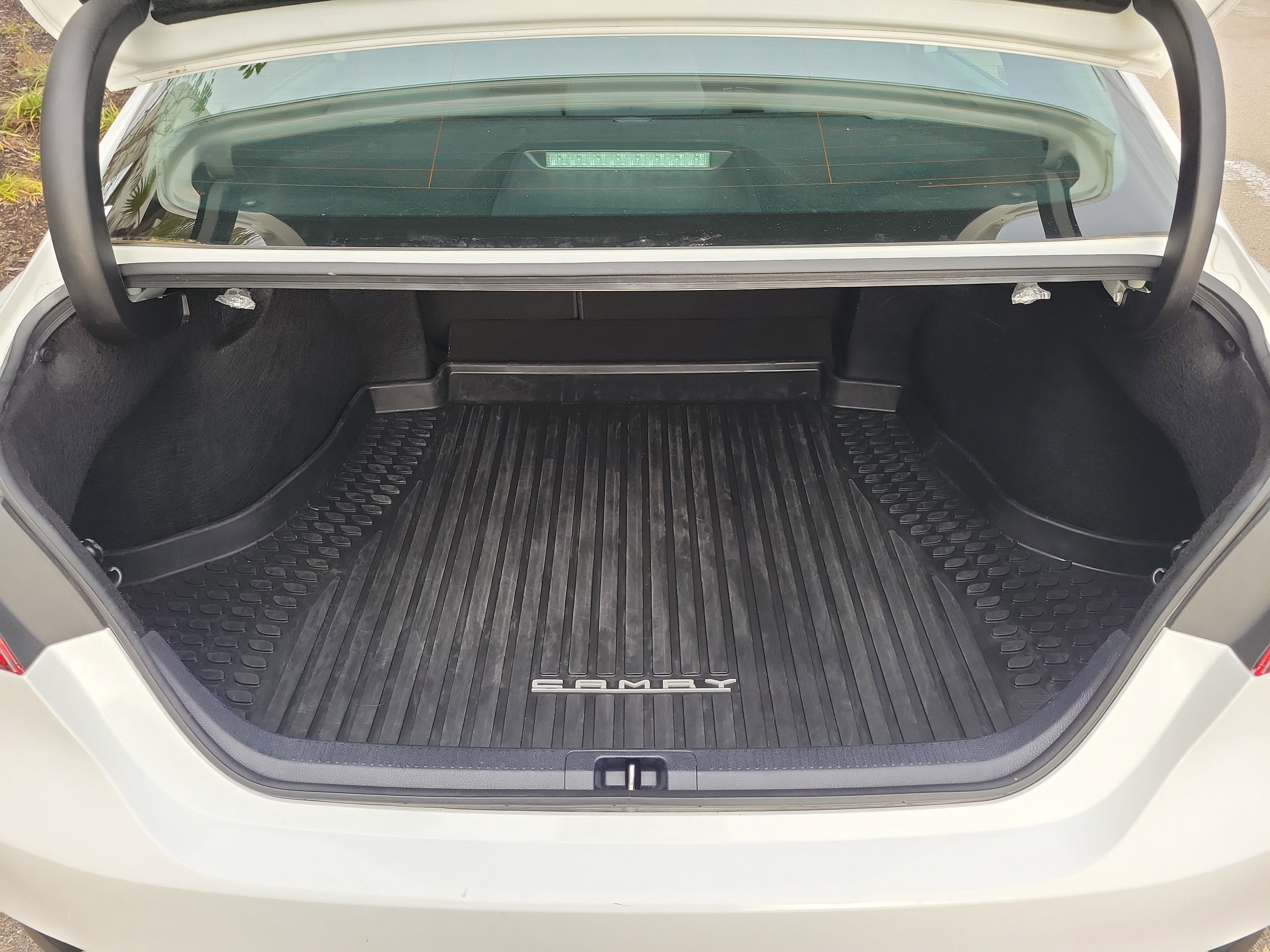 Used 2024 Toyota Camry LE image 11