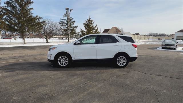 Used 2020 Chevrolet Equinox LT w/ Driver Convenience Package image 3