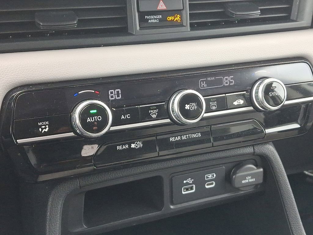 Used 2023 Honda Pilot LX image 17