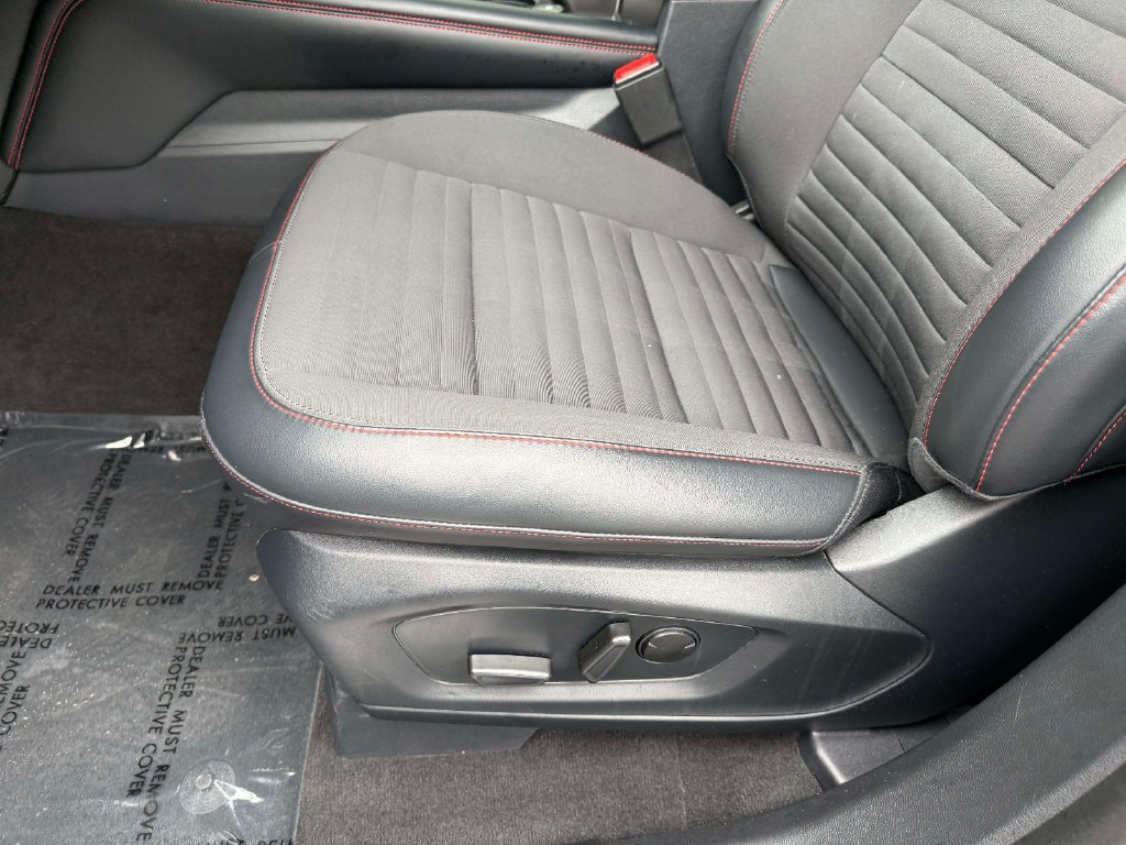 Used 2026 Ford Explorer ST-Line AWD/4WD image 3