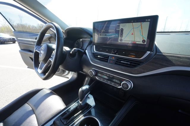 Used 2023 Nissan Altima 2.5 SL AWD/4WD image 33